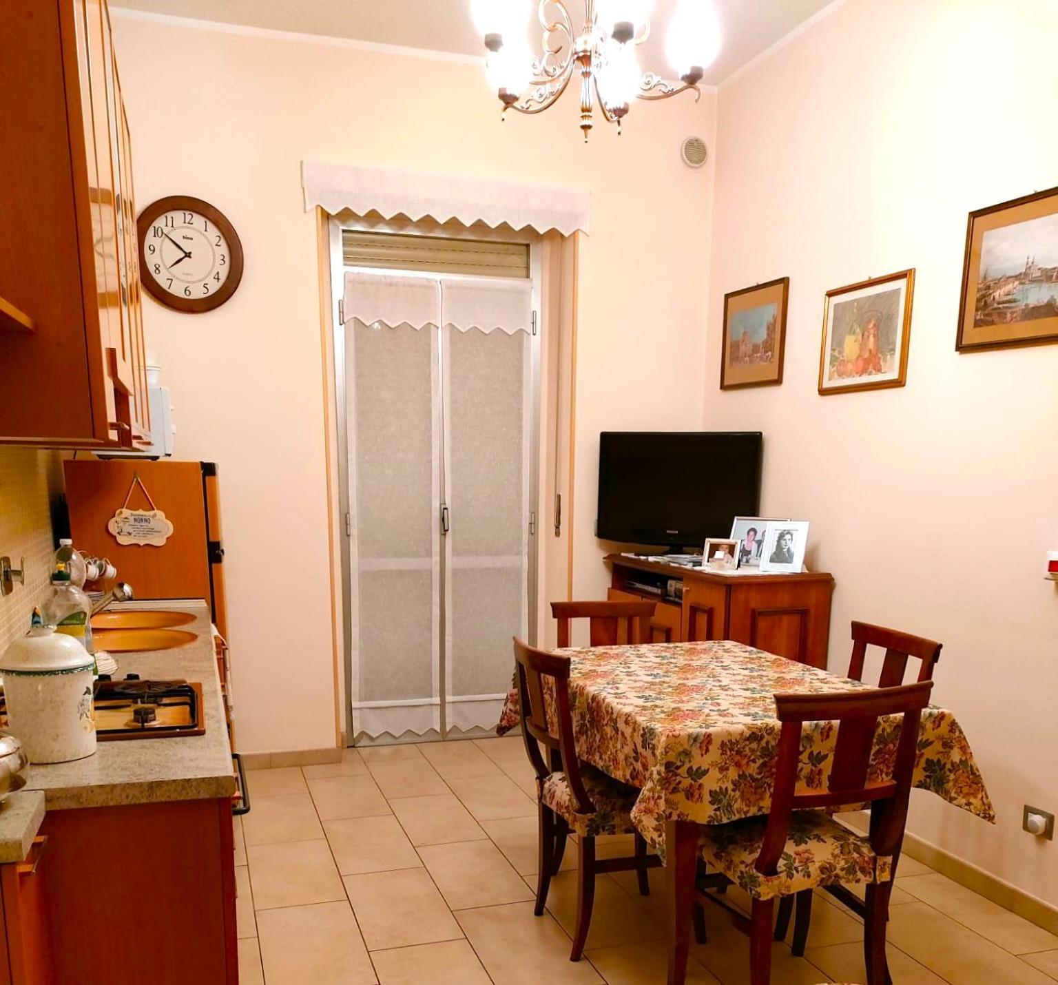 A Casa Di Anri Apartment Turin Exterior photo
